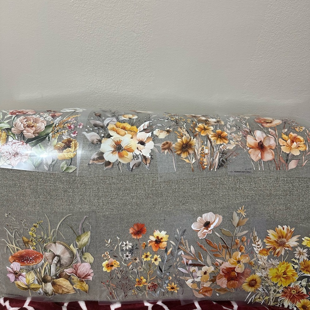 Floral Decorative iron on great for T-shirts, sweatshirts, and totes